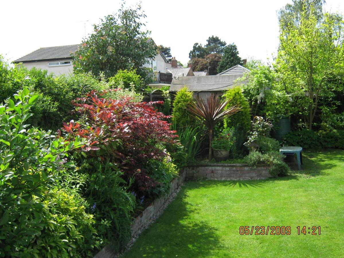 24 Fairfield Road Bed & Breakfast Uttoxeter ภายนอก รูปภาพ